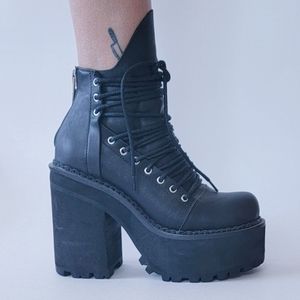 UNIF Thrash Boot